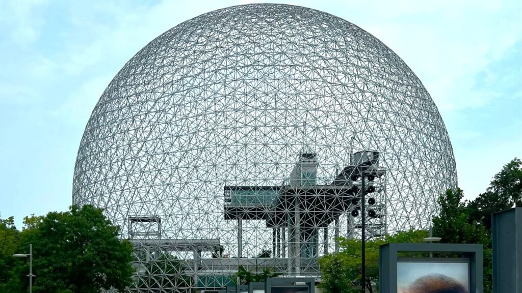 The Biosphere, Environment Museum